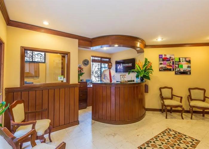 Travelers Apartamentos & Suites Castellón de Juanambú