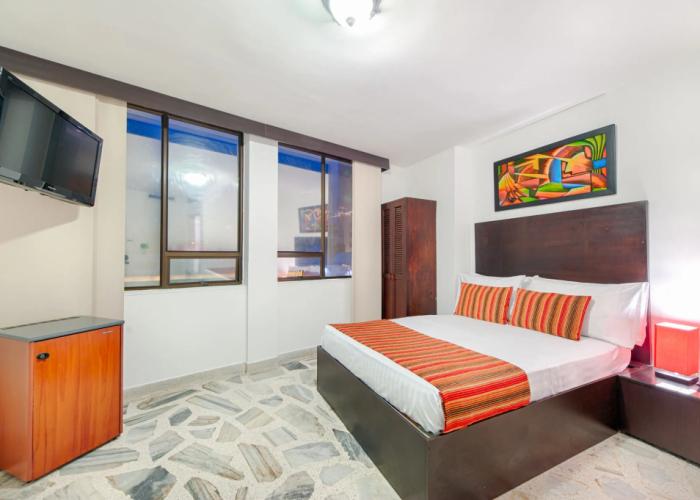 TAMA Hotel Granada Real Cali