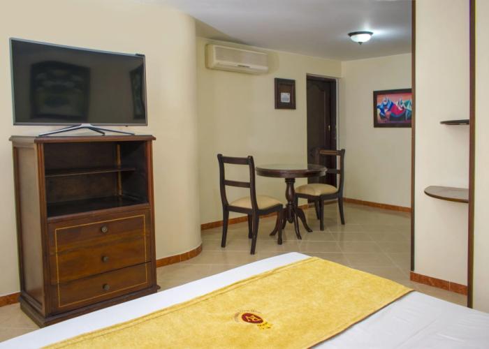 Hotel Plaza Versalles