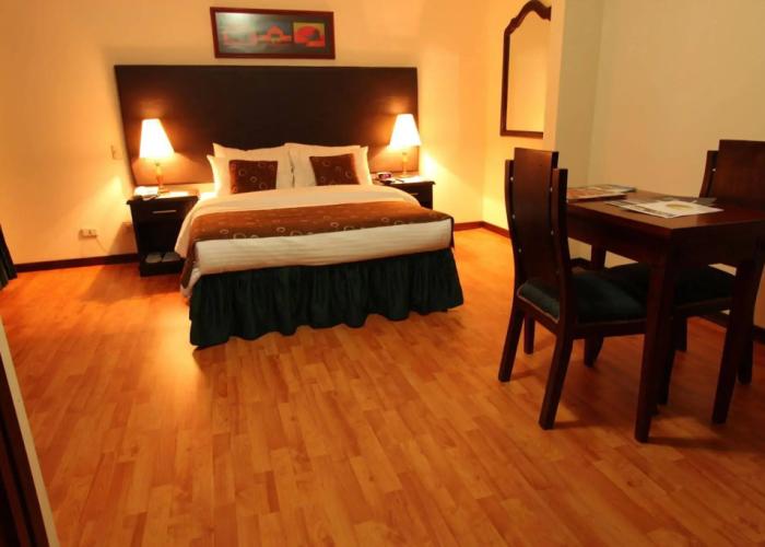 Hotel San Fernando Real