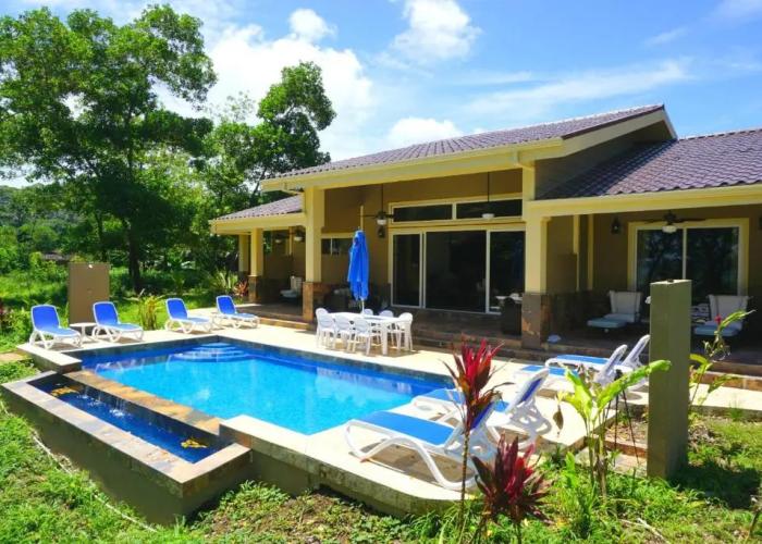 Red Frog Beach Island Resort
