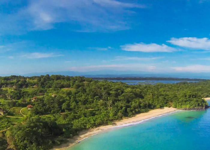 Red Frog Beach Island Resort