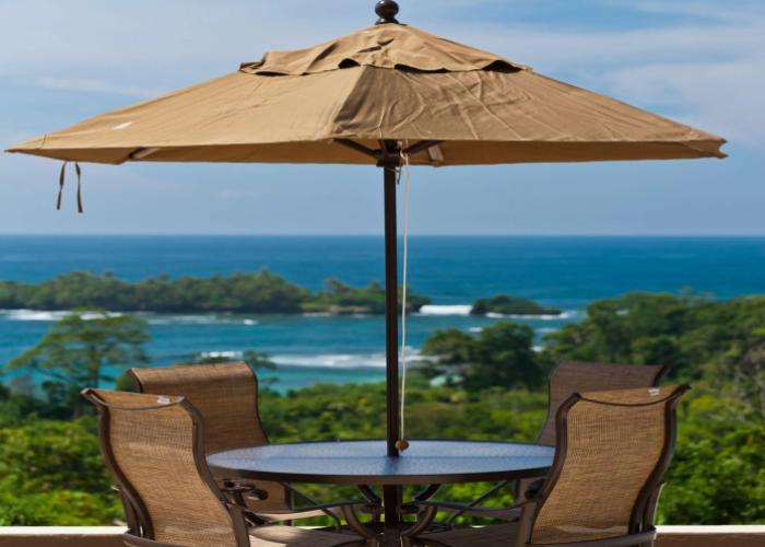 Red Frog Beach Island Resort