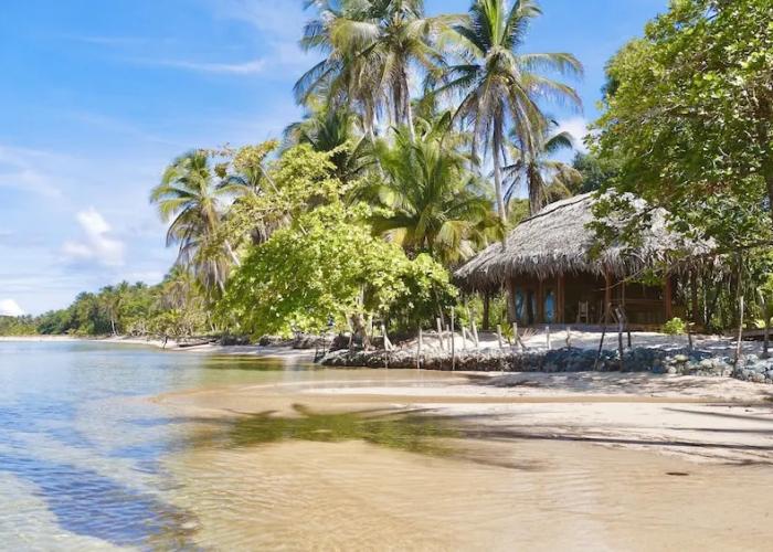 Private Beachfront House With Kayak & Guided Tours