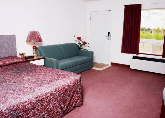 Country Club Inn