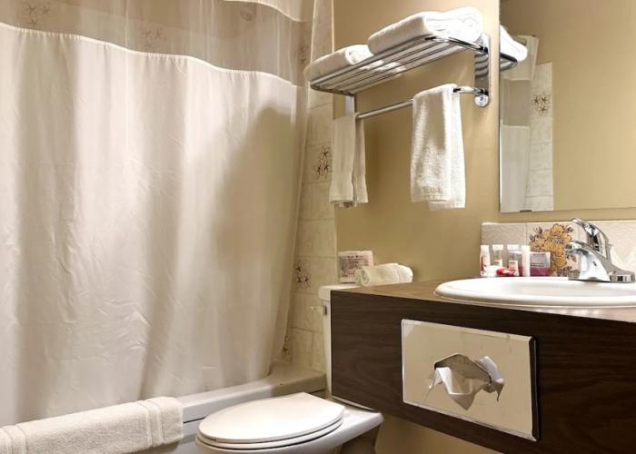 Lacombe Motor Inn