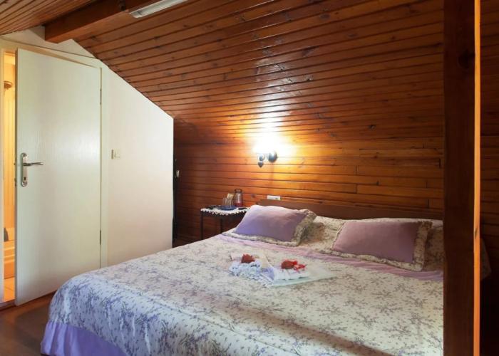 Orhan Kutbay'in Evi Turyolu Cafe Pansiyon