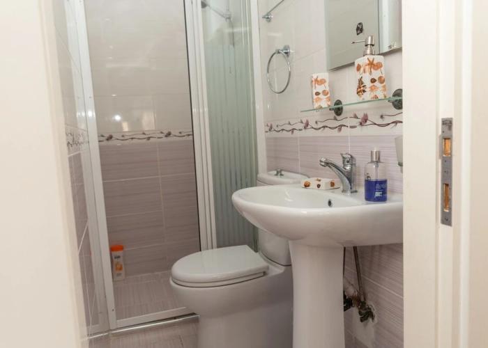 Orhan Kutbay'in Evi Turyolu Cafe Pansiyon