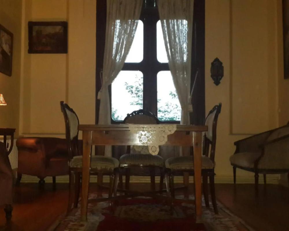 фото Büyükada Anastasia Meziki History Mansion