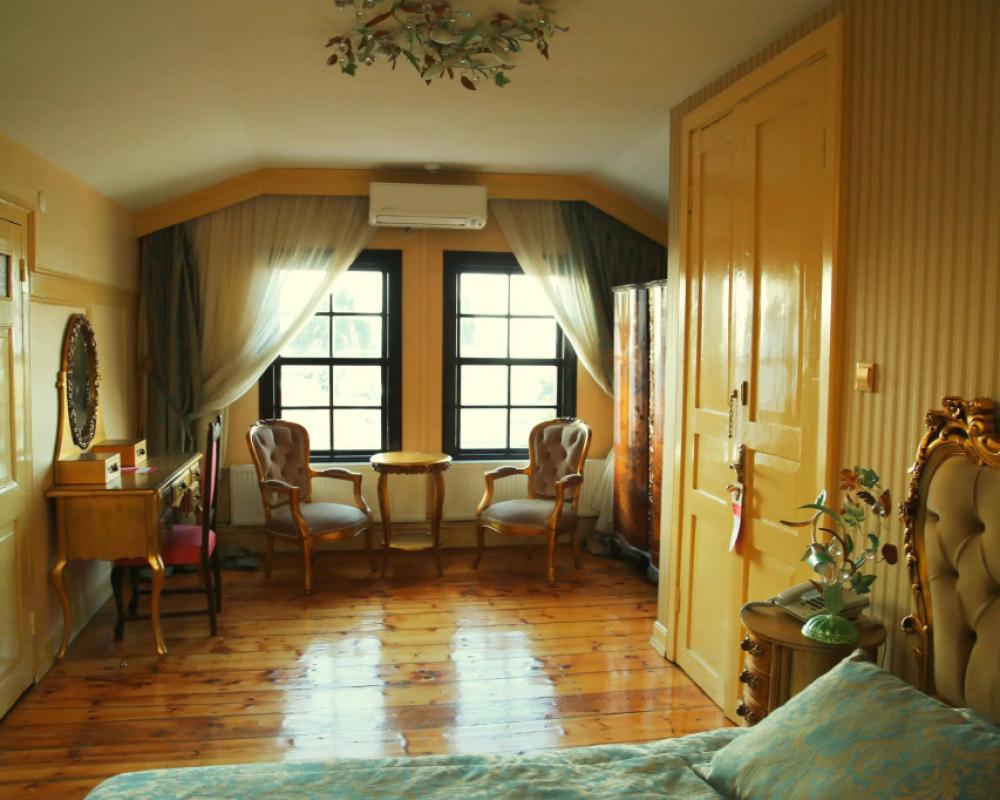 фото Büyükada Anastasia Meziki History Mansion