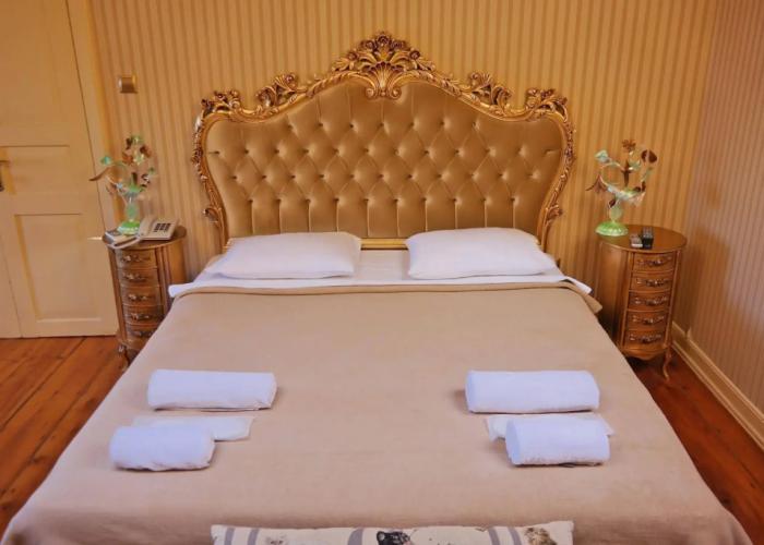 Büyükada Anastasia Meziki History Mansion