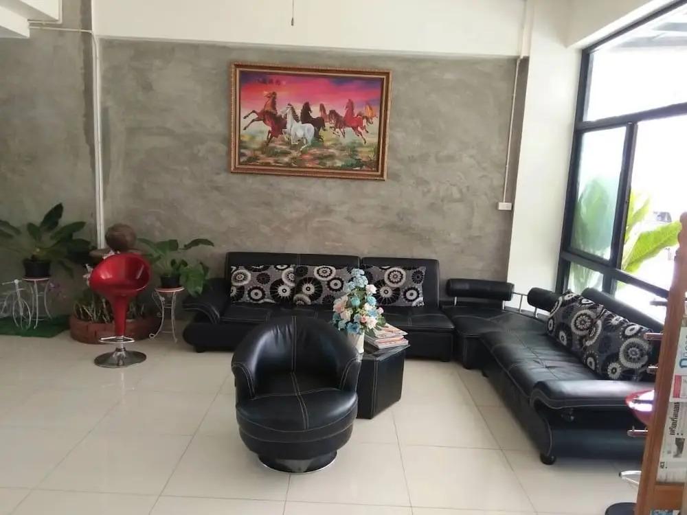 фото Pornsiri Hotel Sisaket