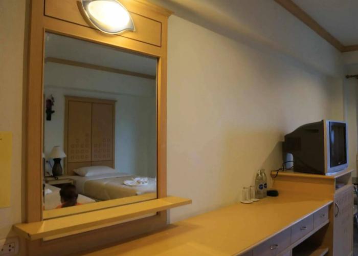 Maneerote Hotel Surin