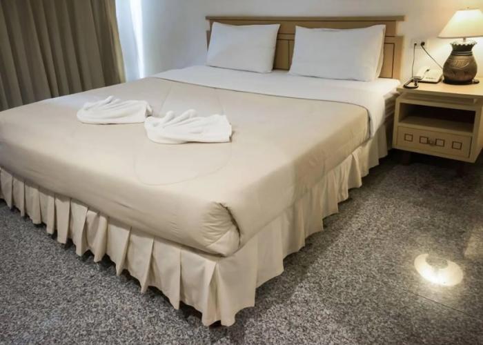 Maneerote Hotel Surin