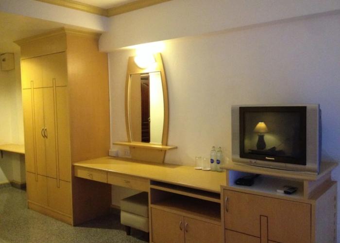 Maneerote Hotel Surin