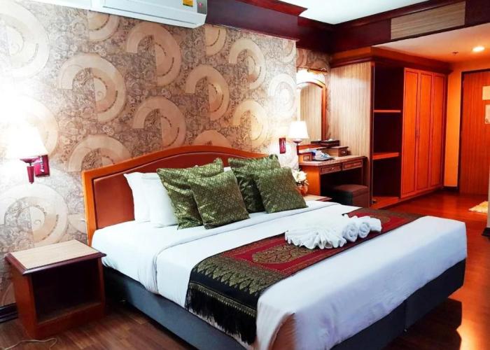JP Emerald Hotel