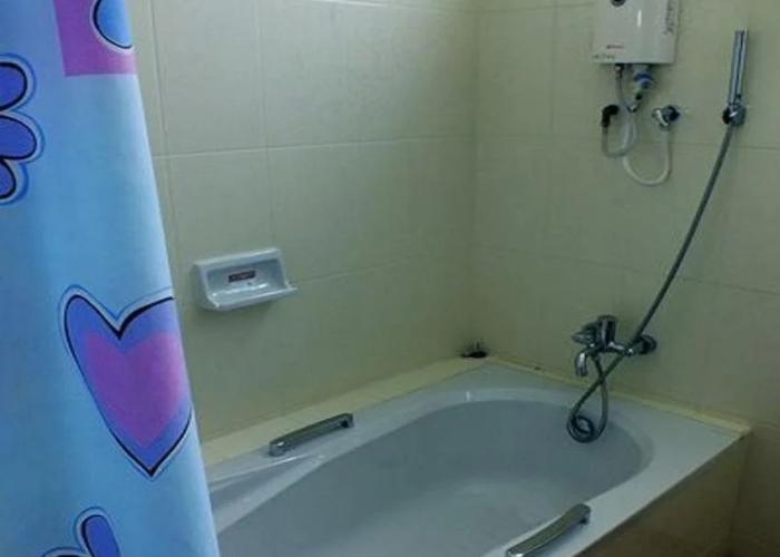 Dee Prom Hotel