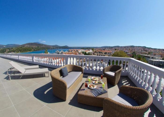 Aenos Hotel