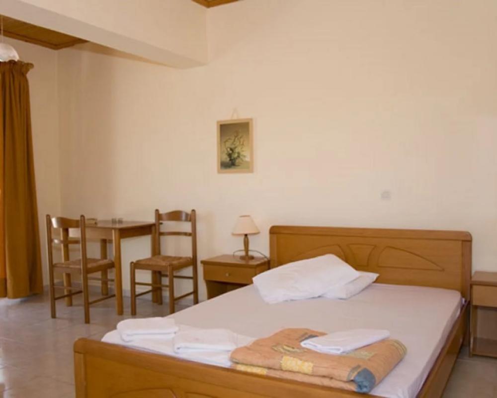 фото Pythos Studios and Apartments