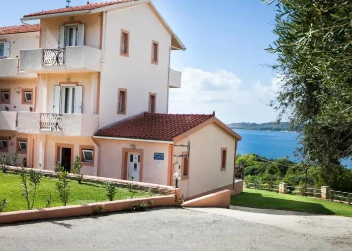 Panorama Fanari Studios & Apartments