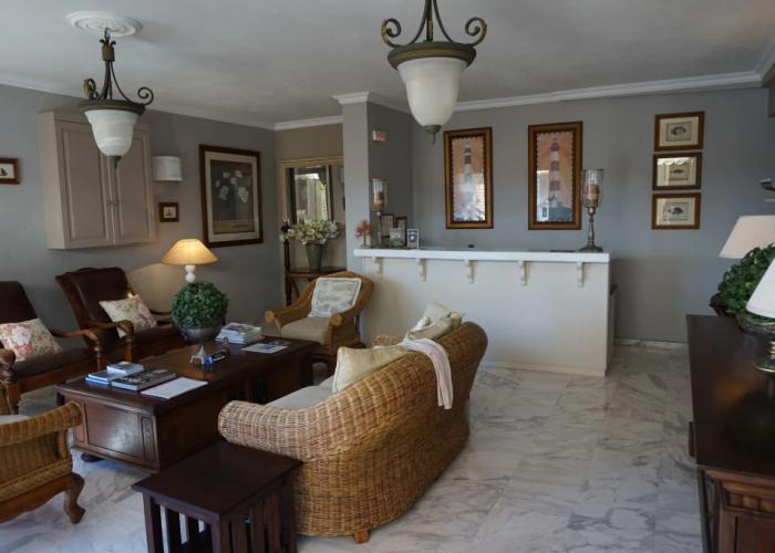 Faros Suites - Adults Only