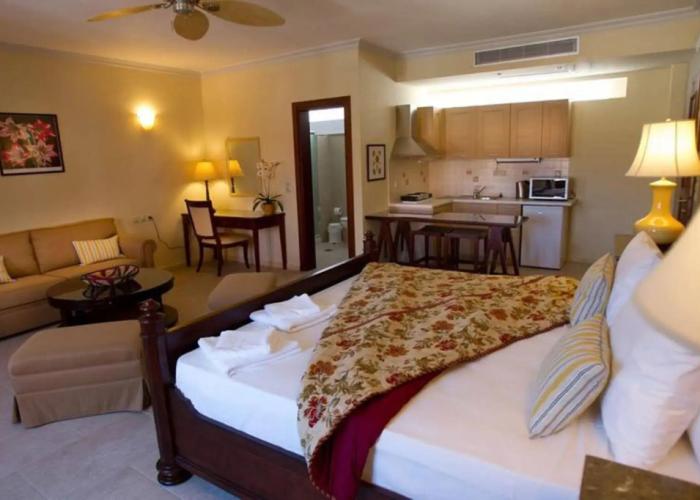 Balhambra Suites - Adults Only