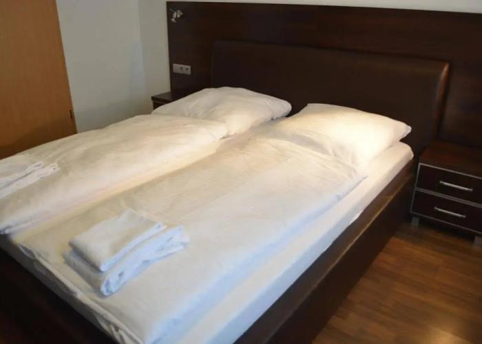 B&D Hotel