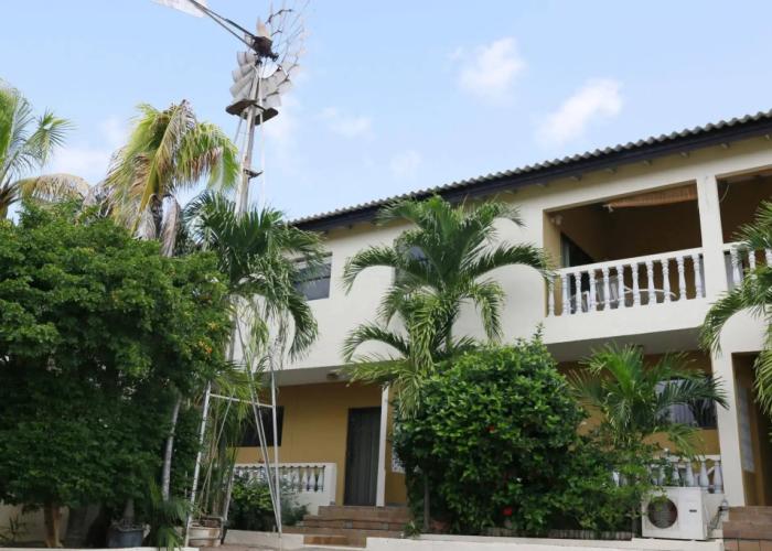Hersher Studios & Apartments