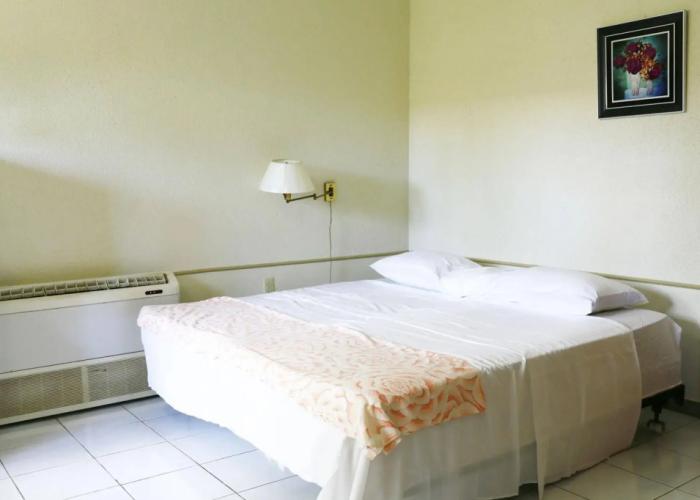 Hersher Studios & Apartments