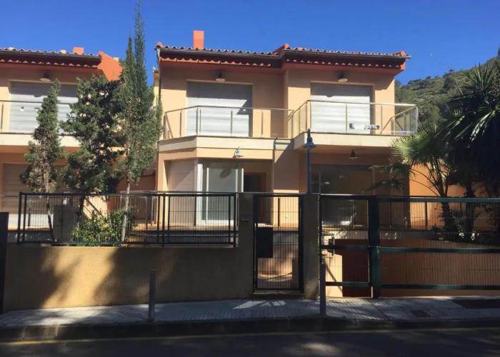 Universal Aquamarin Beach Houses