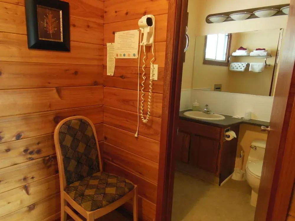 фото Rocky Mountain Springs Lodge