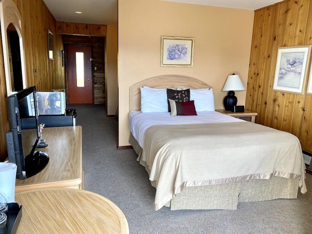 фото Rocky Mountain Springs Lodge