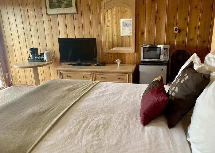 Rocky Mountain Springs Lodge