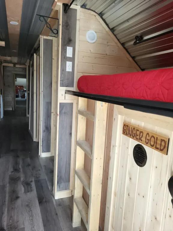 фото The Orchard Hostel Private Bunks