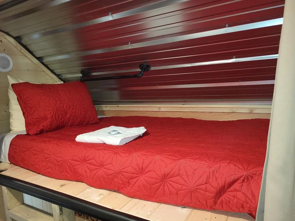 фото The Orchard Hostel Private Bunks