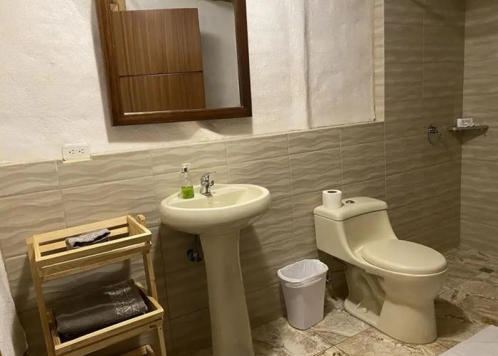 Hostal Colibrí Aeropuerto - Hostel