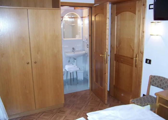 Alpen Hotel Rabbi