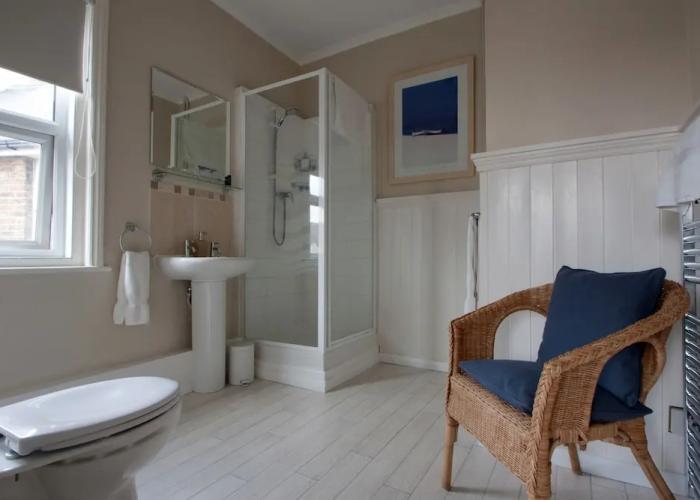 Gyves Guest House