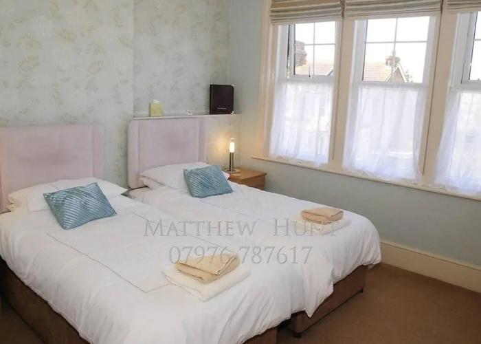 Devonia Express