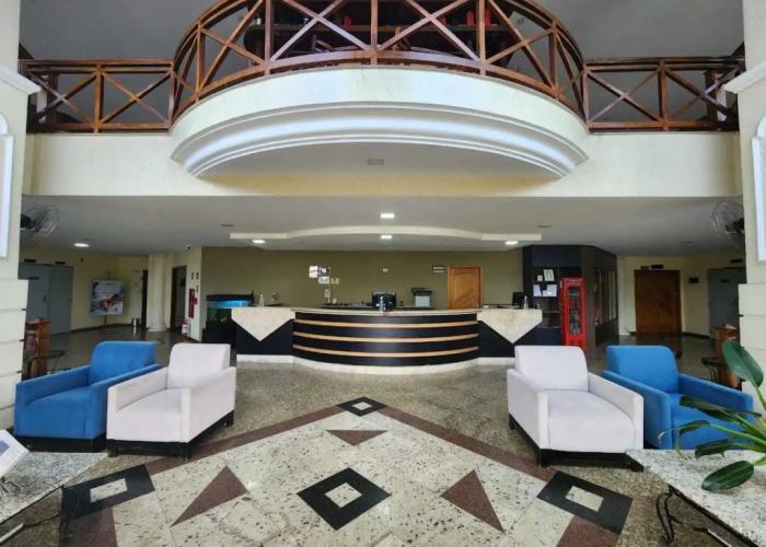Colonial Plaza Hotel