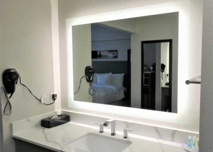 Comfort Inn & Suites Pacific - Auburn