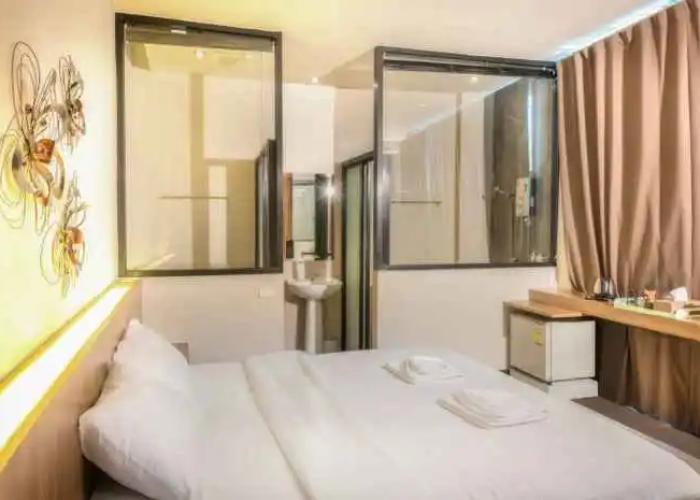 V Hotel Vajira