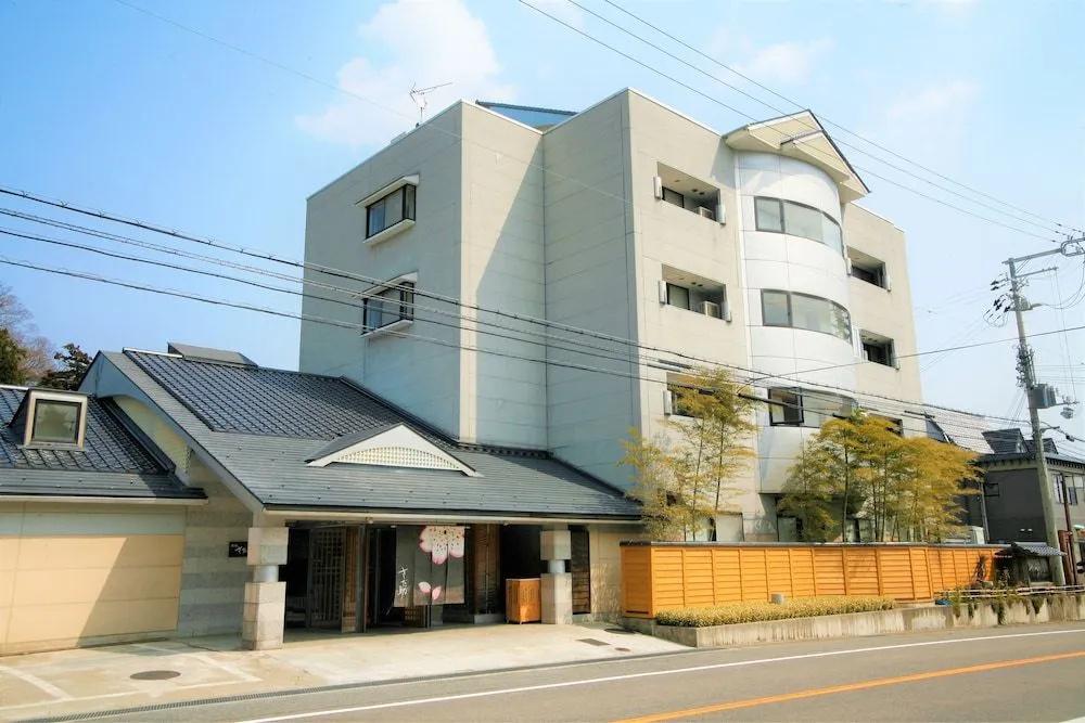 фото Sadasuke