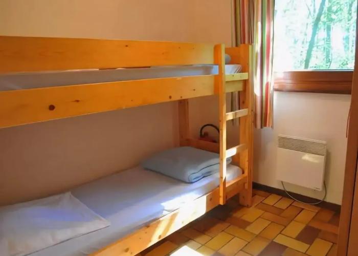 Cozy, Wooden Chalet With a Microwave, Located in a Forest