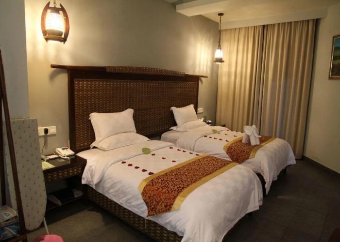 Serengeti Hotel