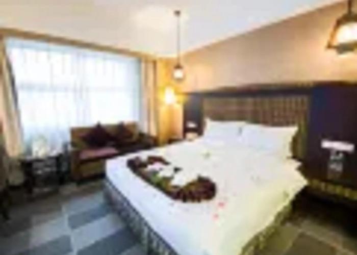 Serengeti Hotel
