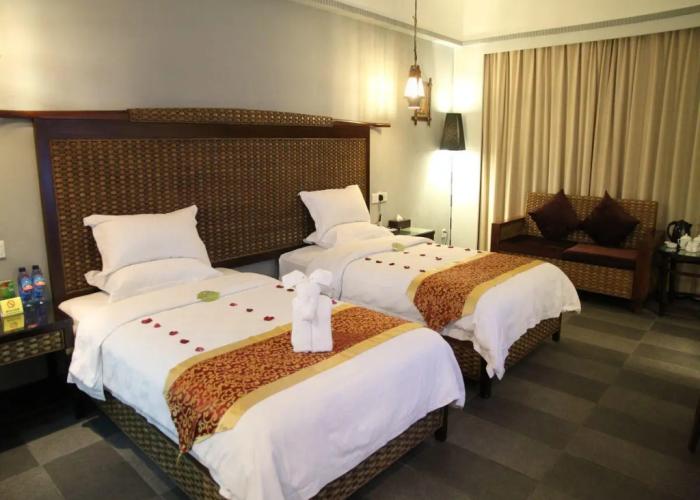 Serengeti Hotel