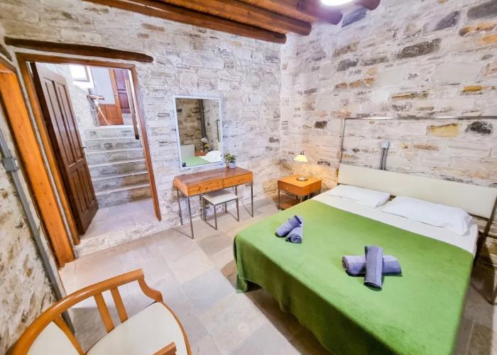 Skarinou's Landhouse Poolside Apartment
