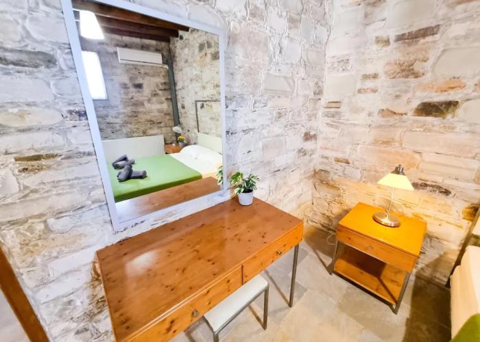 Skarinou's Landhouse Poolside Apartment