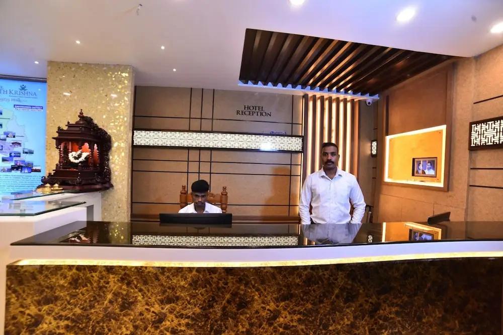 фото Hotel Vashanth Krishna